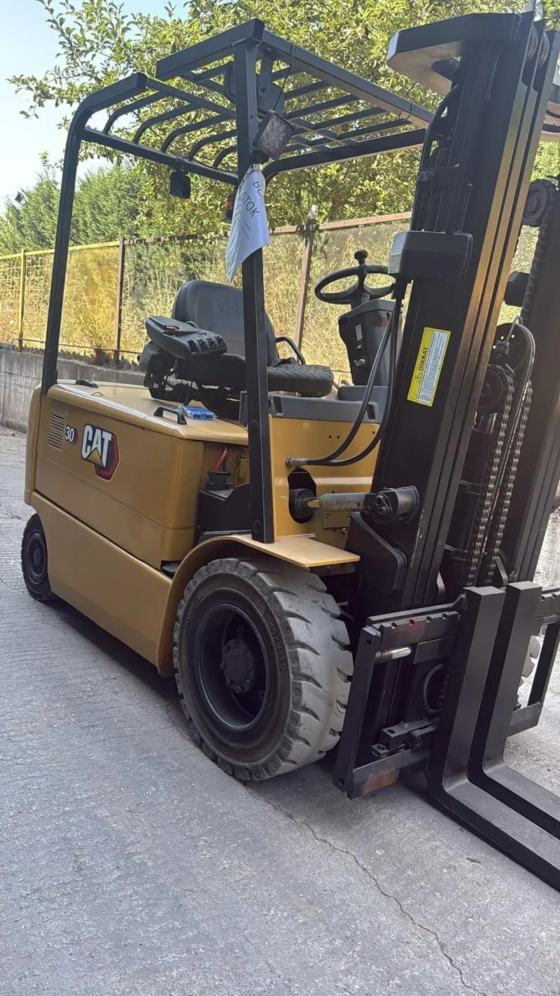 İkinci El Cat EP30KPAC Elektrikli Forklift