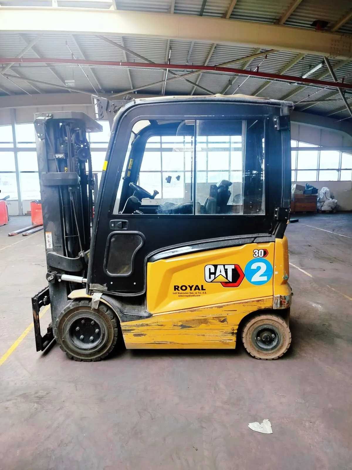 İkinci El Cat EP30ACN Elektrikli Forklift — fotoğraf 2