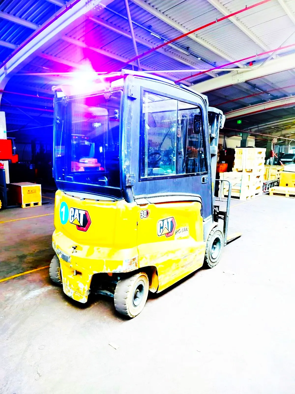 İkinci El Cat EP30ACN Elektrikli Forklift — fotoğraf 4