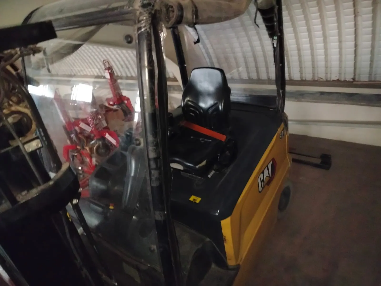 Cat EP30ACN Elektrikli Forklift — fotoğraf 2