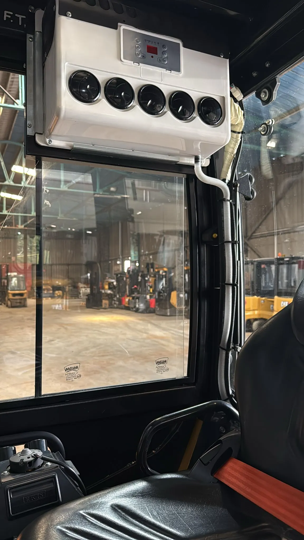 Cat DP35N / GP35N Dizel Forklift — fotoğraf 4