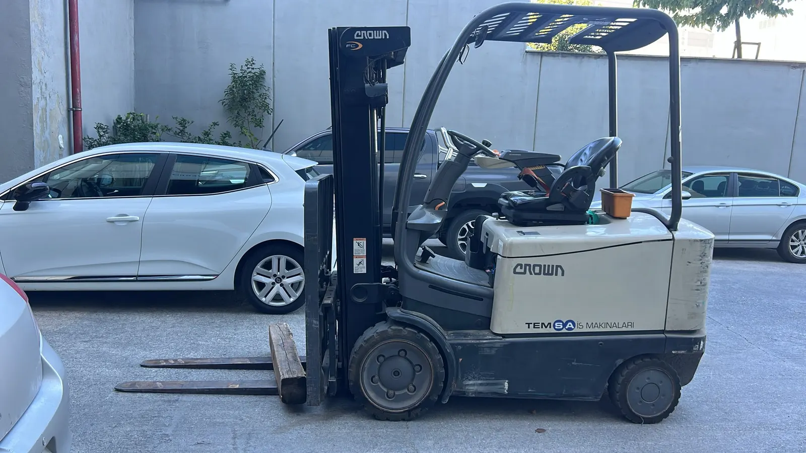 İkinci El Crown FC5225-3 Elektrikli Forklift — fotoğraf 3