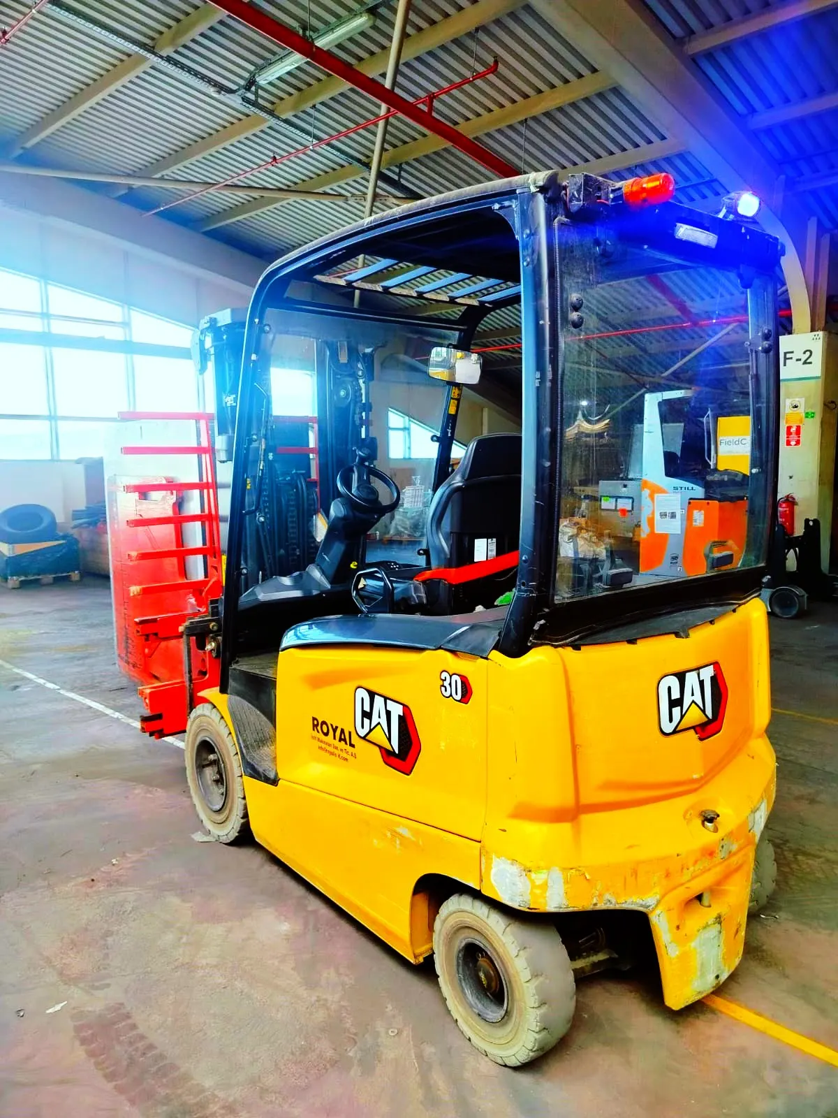 İkinci El Cat EP30ACN Elektrikli Forklift