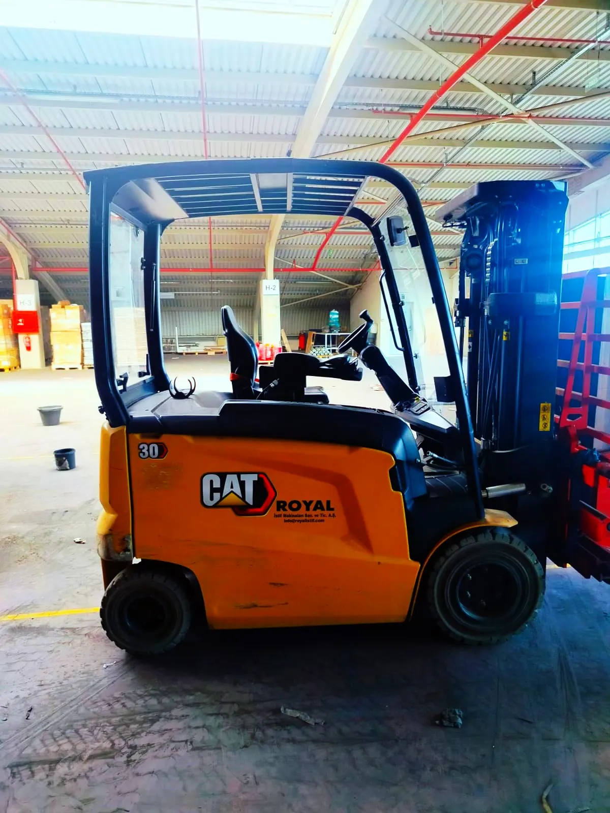 İkinci El Cat EP30ACN Elektrikli Forklift — fotoğraf 4